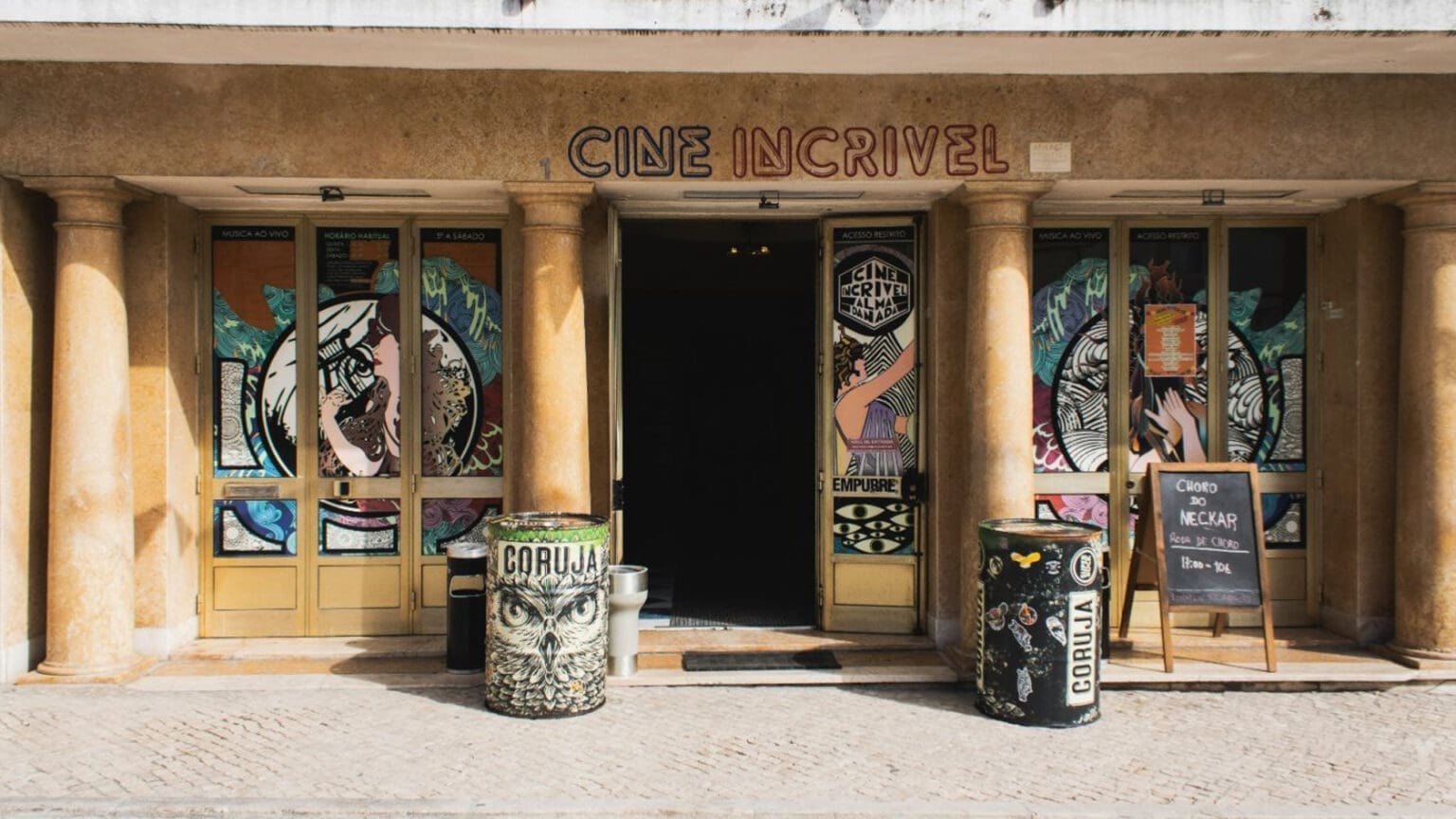 Cine Incrível: O Fim da Programação Musical e o Impacto Cultural em Almada