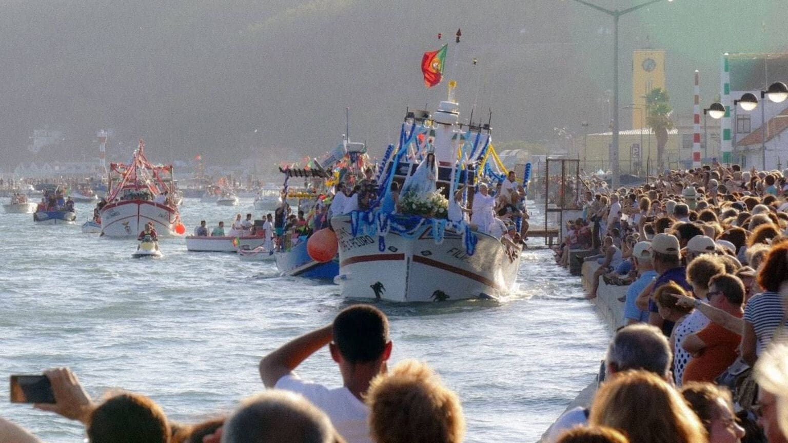 Círio da Arrábida: Celebrando a Tradição Marítima e Religiosa de Setúbal