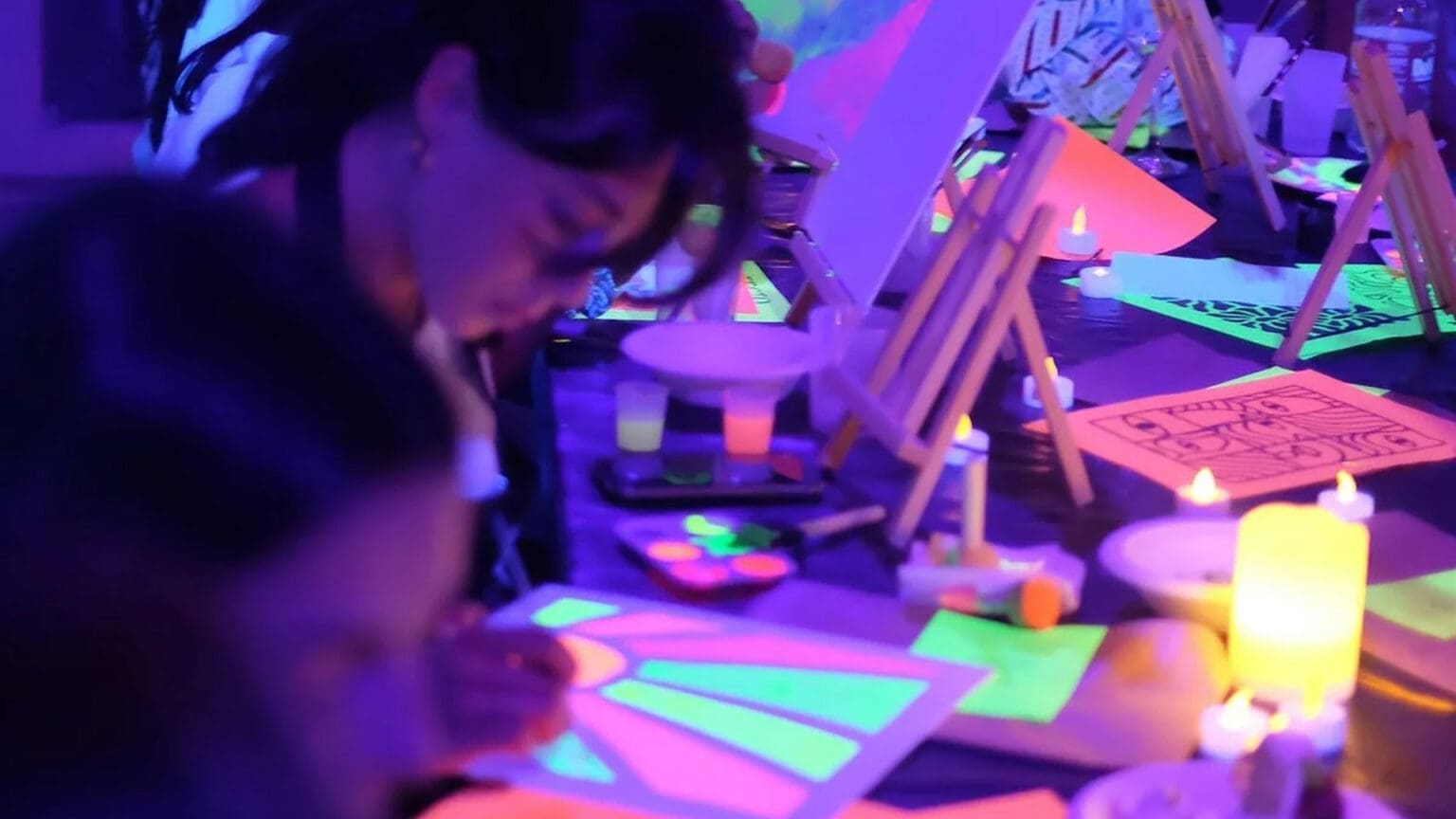 Experiência Artística Sensorial: Mergulhe na Magia da Art Night Almada