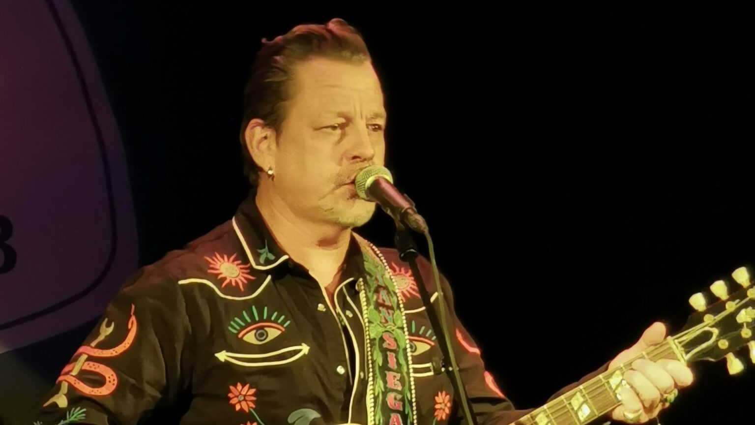 Ian Siegal Inaugura as Barreiro Blues Sessions