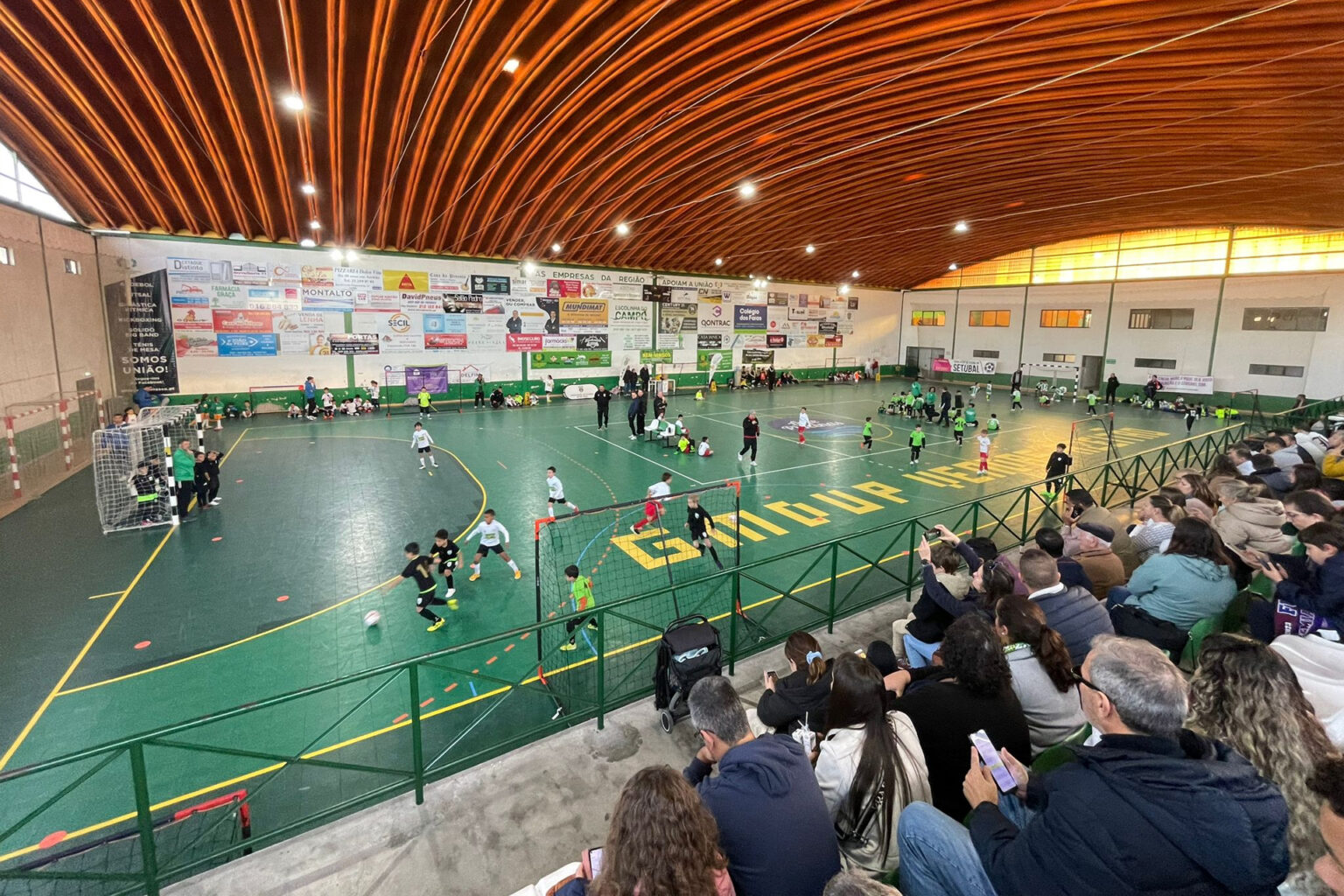 Novas Escolas e Pavilhão Desportivo em Azeitão: Um Marco para a Educação Local