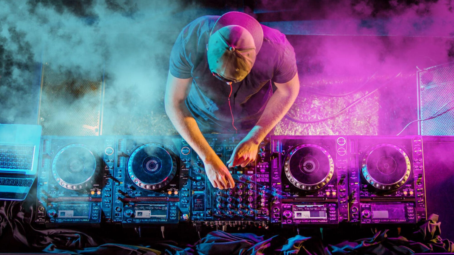 Se gosta de música eletrónica, não perca esta festa no Barreiro