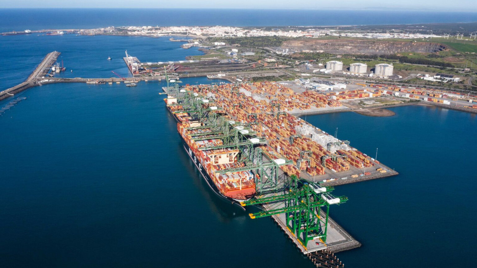Porto de Sines investe 10 milhões na construção de 50 a 70 casas para trabalhadores