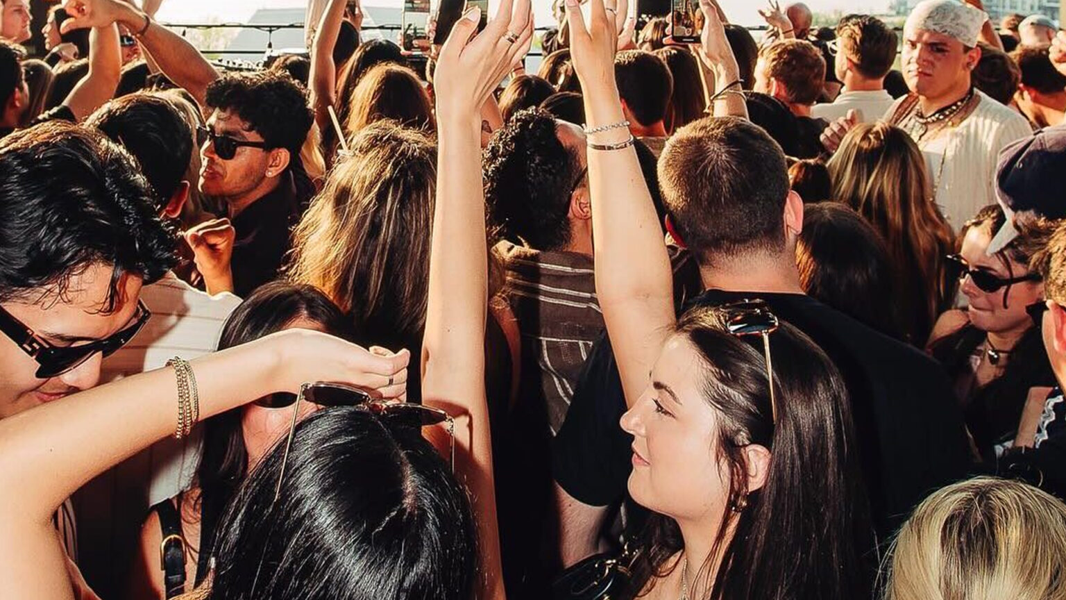 Matiné Intemporal Autêntica regressa a Setúbal: uma tarde para dançar, criar e celebrar a boa energia