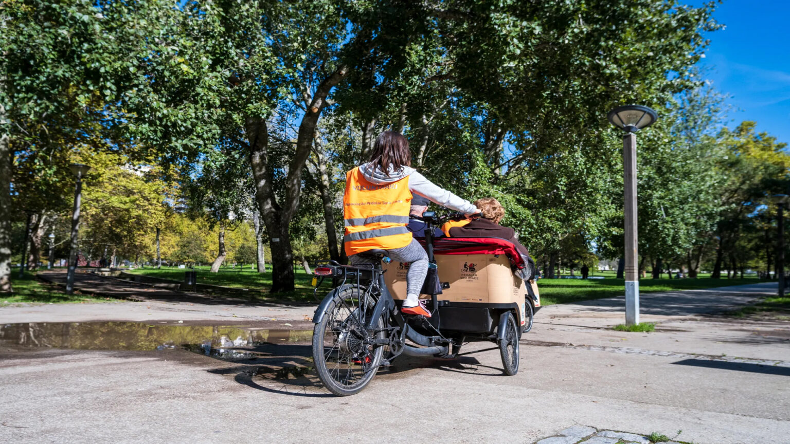 “Pedalar sem Idade”: o projeto que está a devolver o vento no rosto aos idosos de Almada 1 “Pedalar sem Idade”: o projeto que está a devolver o vento no rosto aos idosos de Almada