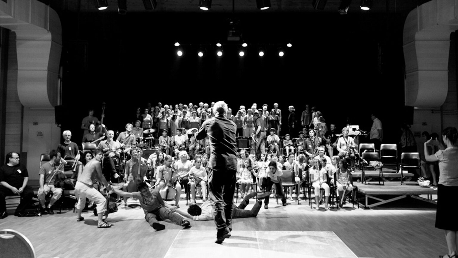 Soundpainting Barreiro Improv Big Band transforma o AMAC num laboratório de improvisação 1 Soundpainting Barreiro Improv Big Band transforma o AMAC num laboratório de improvisação