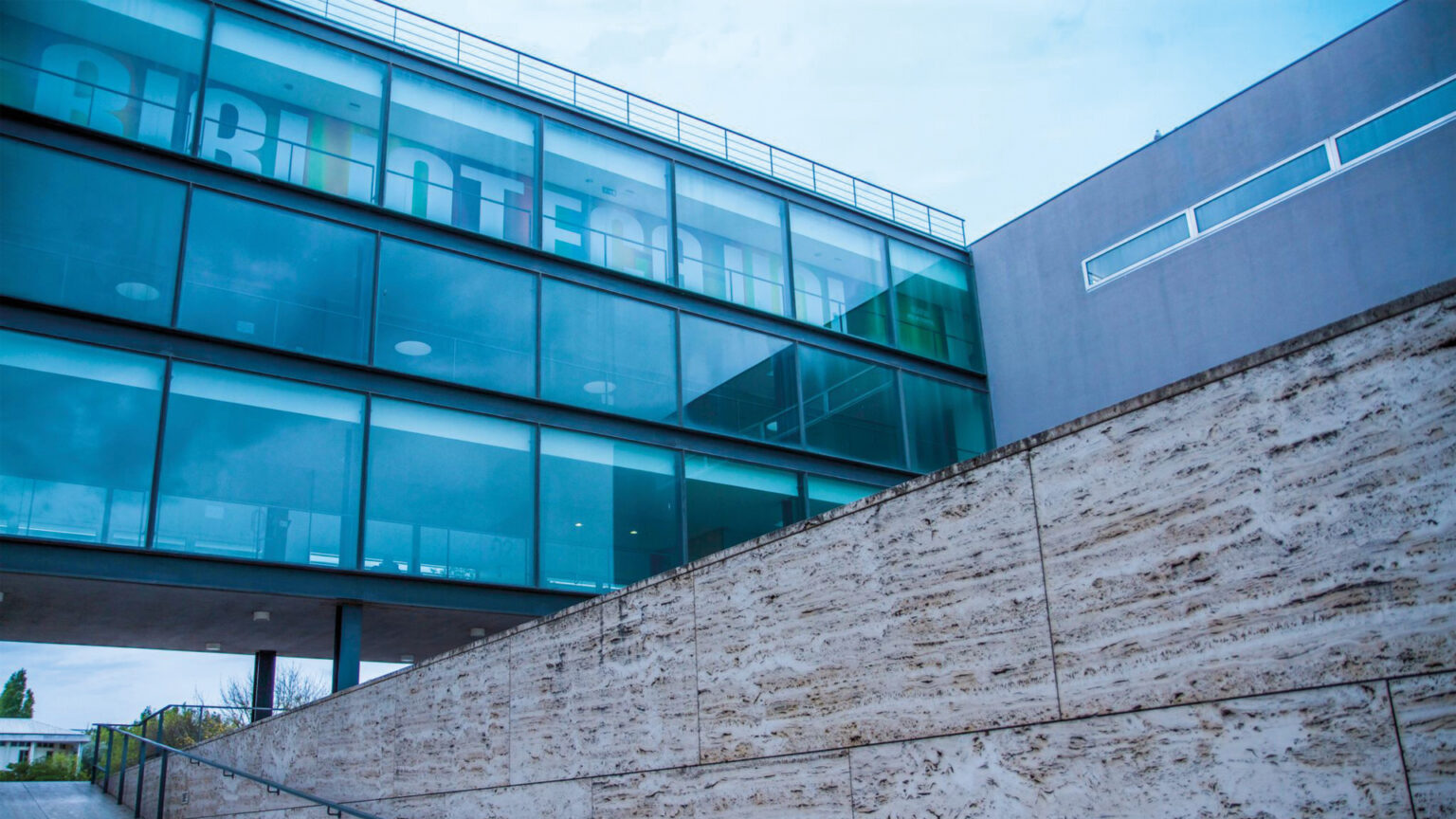 NOVA FCT, em Almada, recebe evento de divulgação do projeto SpaceSUITE